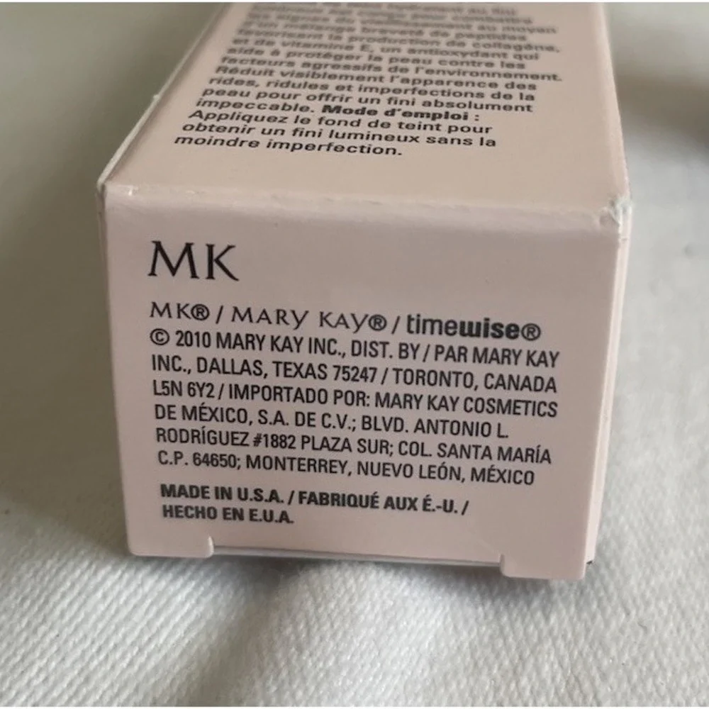 Mary Kay Timewise Luminous-Wear Liquid Foundation Ivory 3 038698 NEW IN BOX